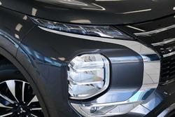 2025 Mitsubishi Outlander LS