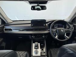 2024 Mitsubishi Outlander PHEV Exceed