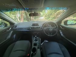 2015 Mazda 3 Neo