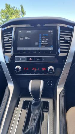 2021 Mitsubishi Pajero Sport GLS