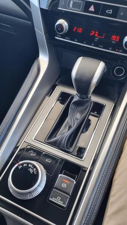 2021 Mitsubishi Pajero Sport GLS