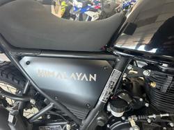 2022 Royal Enfield Himalayan E5 Premium Himalayan Black