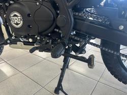 2022 Royal Enfield Himalayan E5 Premium Himalayan Black