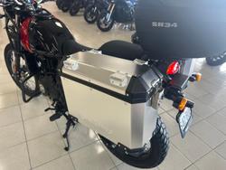 2022 Royal Enfield Himalayan E5 Premium Himalayan Black