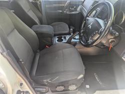 2010 Mitsubishi Pajero Platinum NT MY10 4X4 White Pearl