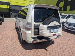 2010 Mitsubishi Pajero Platinum NT MY10 4X4 White Pearl