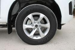 2025 Isuzu D-MAX LS-M