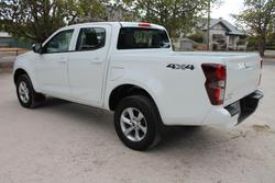 2025 Isuzu D-MAX LS-M