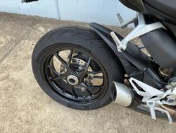 2022 DUCATI STREETFIGHTER V2 Green