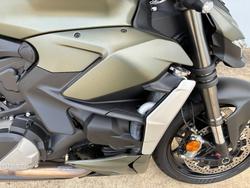 2022 DUCATI STREETFIGHTER V2 Green