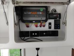 2026 Cadillac RV 2025 Hermes Family Double Bunk Family Van