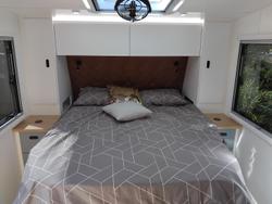 2026 Cadillac RV 2025 Hermes Family Double Bunk Family Van