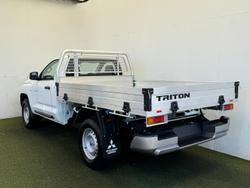 2025 Mitsubishi Triton GLX