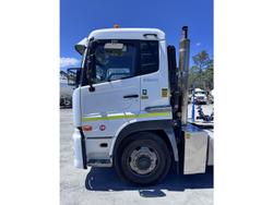 2010 UD Nissan Gwb4d