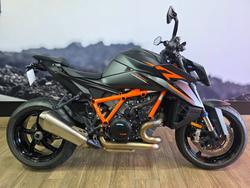 KTM 1390 Super Duke R EVO