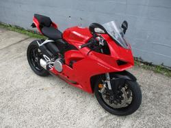 2021 DUCATI PANIGALE V2 RED