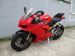 2021 DUCATI PANIGALE V2 RED