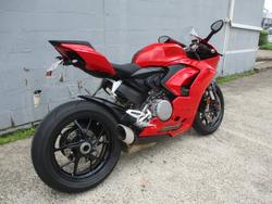 2021 DUCATI PANIGALE V2 RED