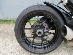 2021 DUCATI PANIGALE V2 RED