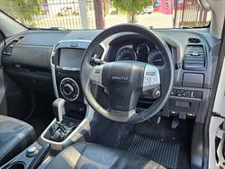 2018 Isuzu MU-X LS-T