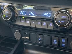 2023 Toyota Hilux SR5