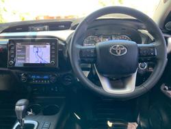 2023 Toyota Hilux SR5