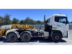 2016 Rhino Tri Axle Trailer