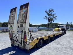 2016 Rhino Tri Axle Trailer