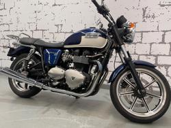 2011 Triumph Bonneville SE Bonneville White