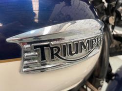 2011 Triumph Bonneville SE Bonneville White