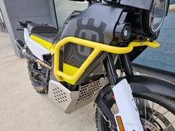 2022 HUSQVARNA NORDEN 901 Yellow