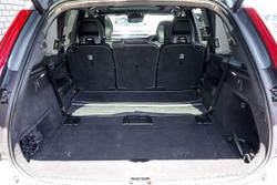 2022 Volvo XC90 B6 R-Design