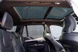 2022 Volvo XC90 B6 R-Design