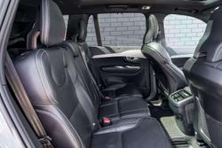 2022 Volvo XC90 B6 R-Design