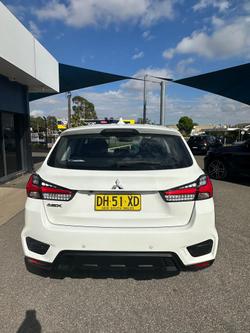 2023 Mitsubishi ASX ES