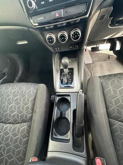 2023 Mitsubishi ASX ES