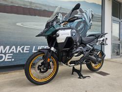 2025 BMW Motorrad R 1300 GS ADVENTURE OPTION 719 Green