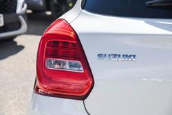 2019 Suzuki Swift GL Navigator