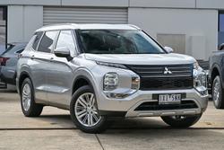 2022 Mitsubishi Outlander LS