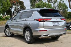 2022 Mitsubishi Outlander LS