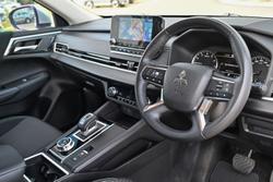 2022 Mitsubishi Outlander LS