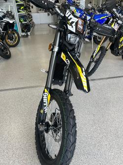 2025 Surron ULTRA BEE R YELLOW/BLACK