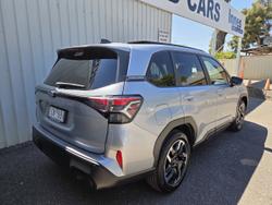 2025 Subaru Forester 2.5I Touring (awd)