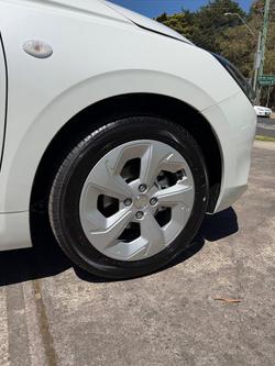 2026 Suzuki Swift Hybrid Plus UZ Pure White