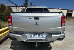 2017 Mitsubishi Triton GLX