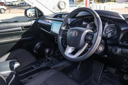 2023 Toyota Hilux SR