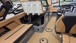 2023 MasterCraft X22