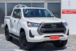 2022 Toyota Hilux SR