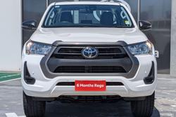 2022 Toyota Hilux SR