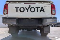 2022 Toyota Hilux SR